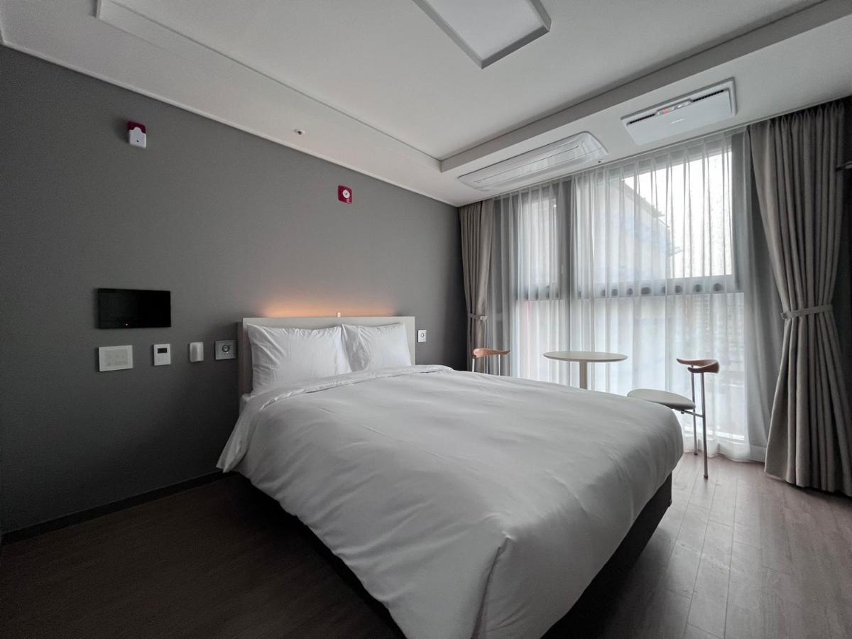 Sollago Myeongdong Hotel & Residence Seoel Kamer foto