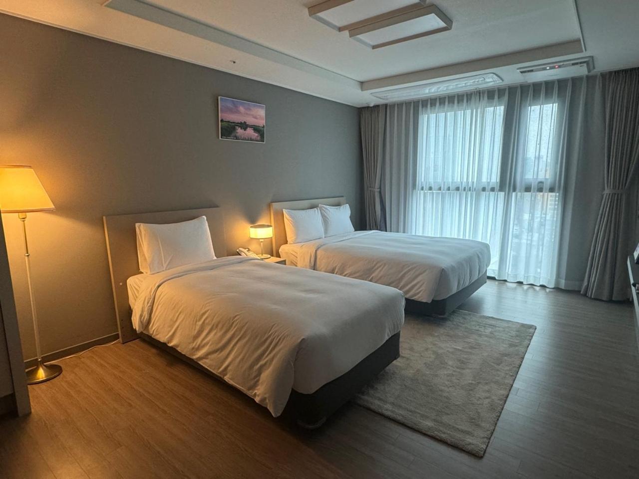 Sollago Myeongdong Hotel & Residence Seoel Buitenkant foto