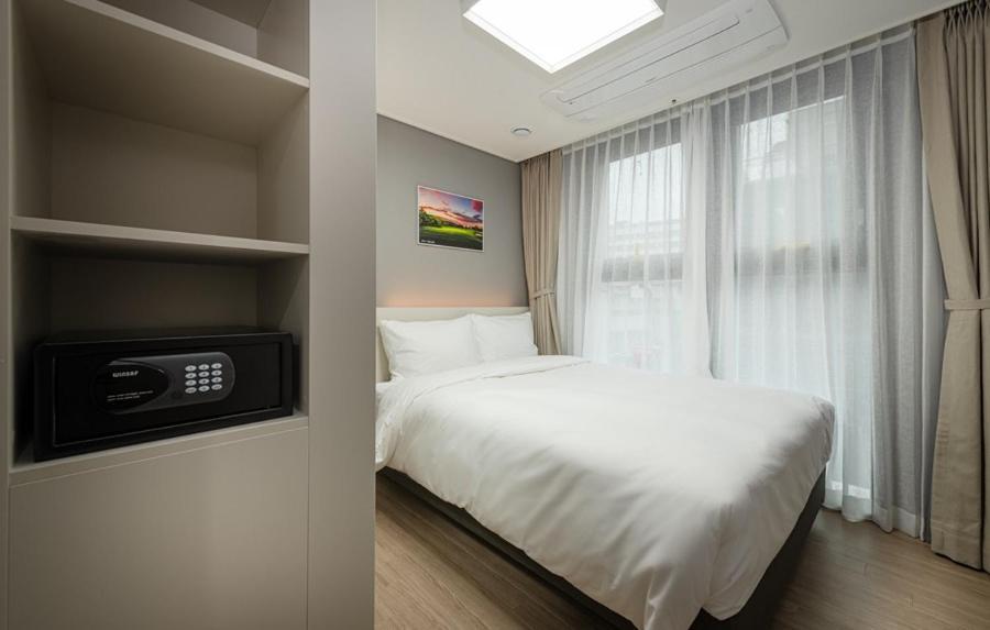 Sollago Myeongdong Hotel & Residence Seoel Buitenkant foto